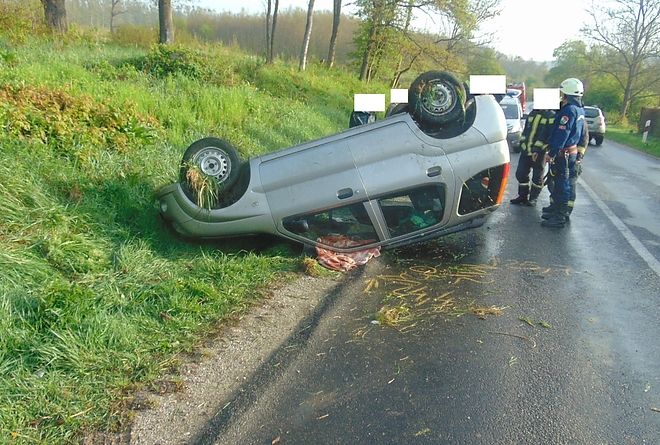 baleset_fejre_allt_suzuki_police.jpg