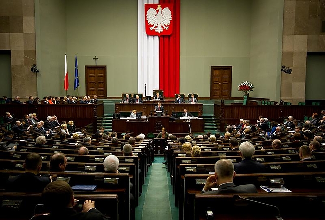 lengyel_parlament.jpg